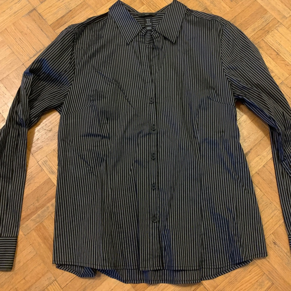 H&M women’s Black Pinstripe Shirt